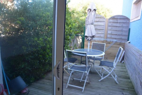 House close to the beach for 23 people